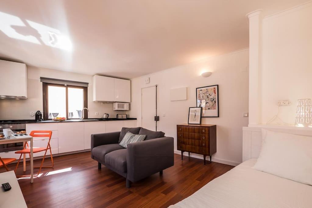 Apartment Cardal Terrace 30486Al & Cardal Studio 49618Al Lissabon