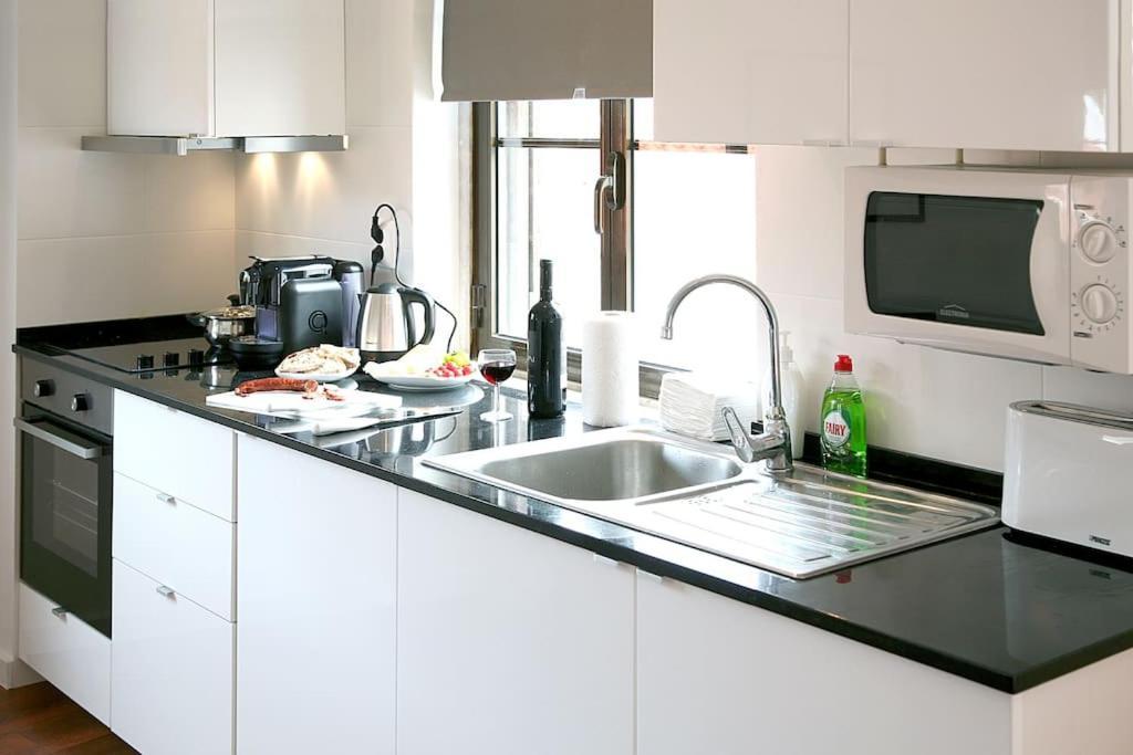 Apartment Cardal Terrace 30486Al & Cardal Studio 49618Al Lissabon